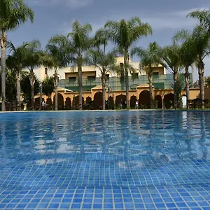 & 4* فاس