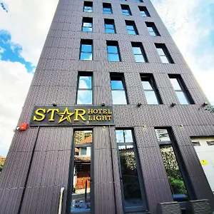 Starlight 4* تيرانا