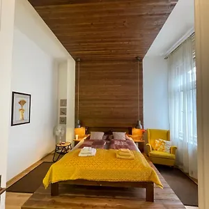 Amber Pearl 2 And 2 Bathrooms At Kalvin Square Budapest