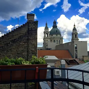 Ice Breaker Budapest
